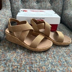 Camel low/mid wedge sandals